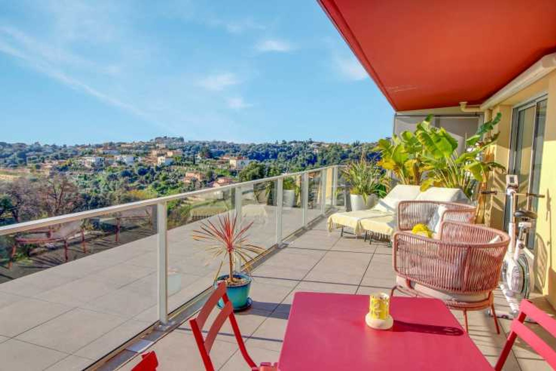 Condominium in Nice, Provence-Alpes-Cote d'Azur 11776835