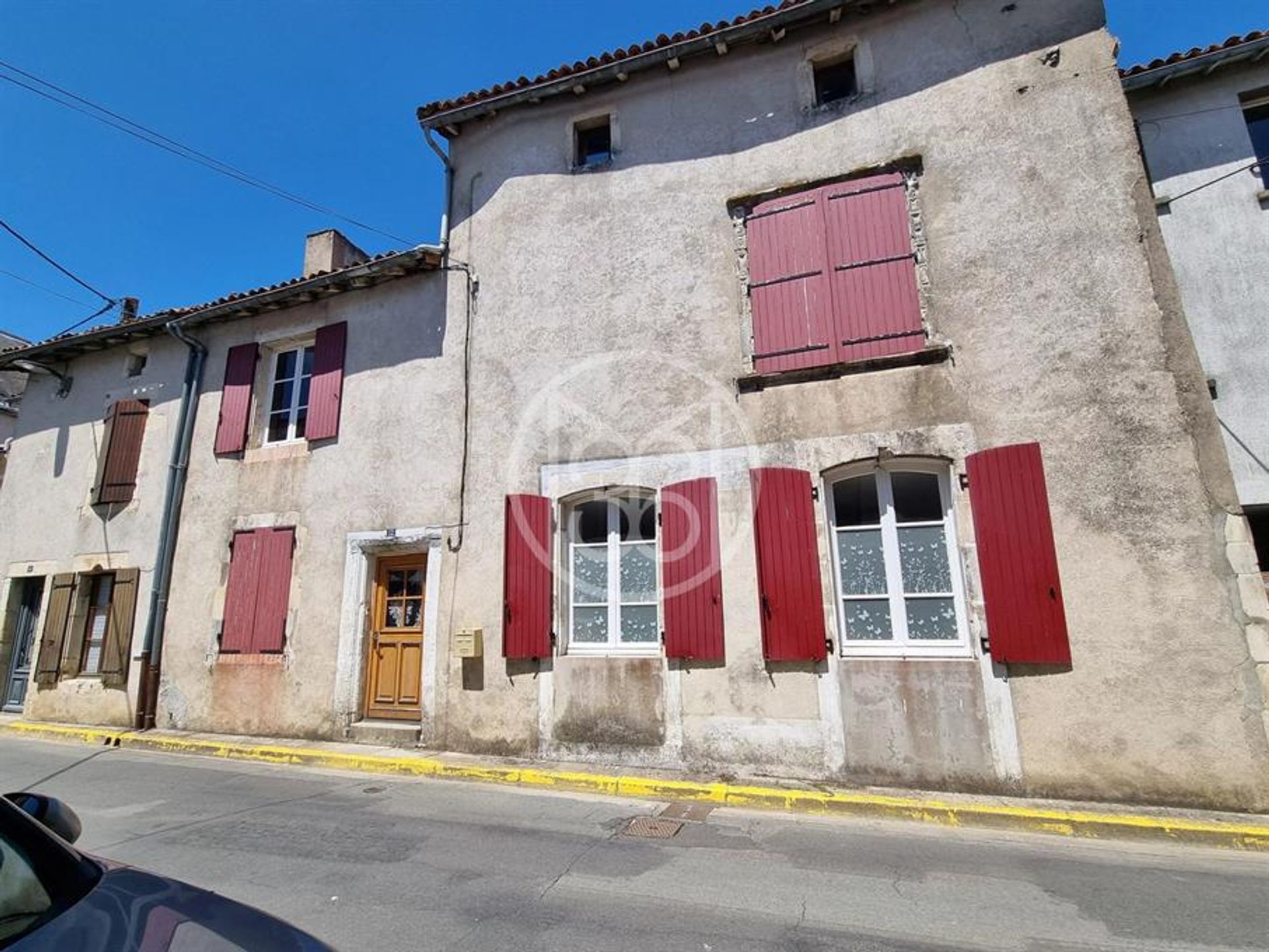 House in Civray, Nouvelle-Aquitaine 11776897