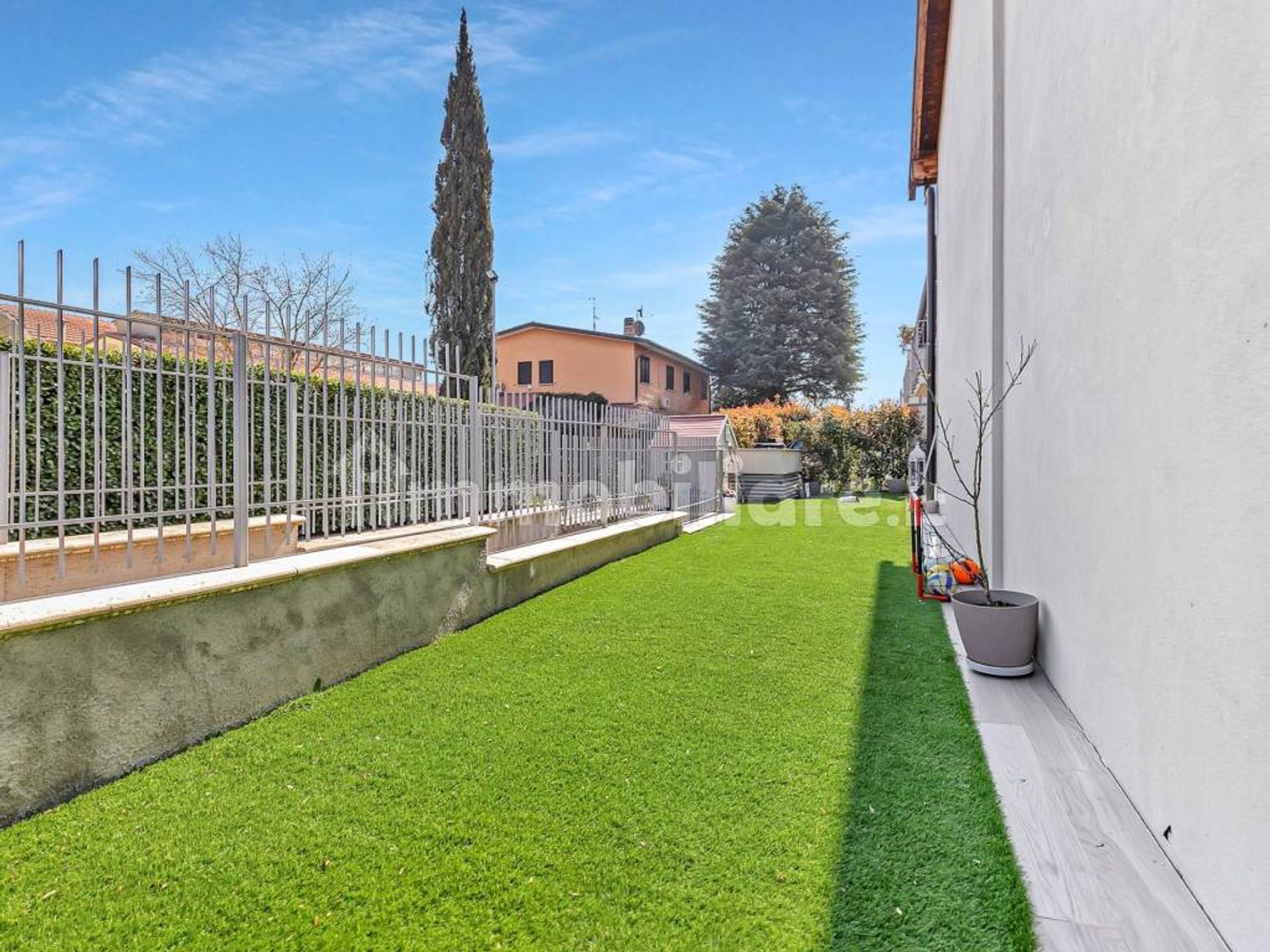 Haus im , Lombardia 11777372