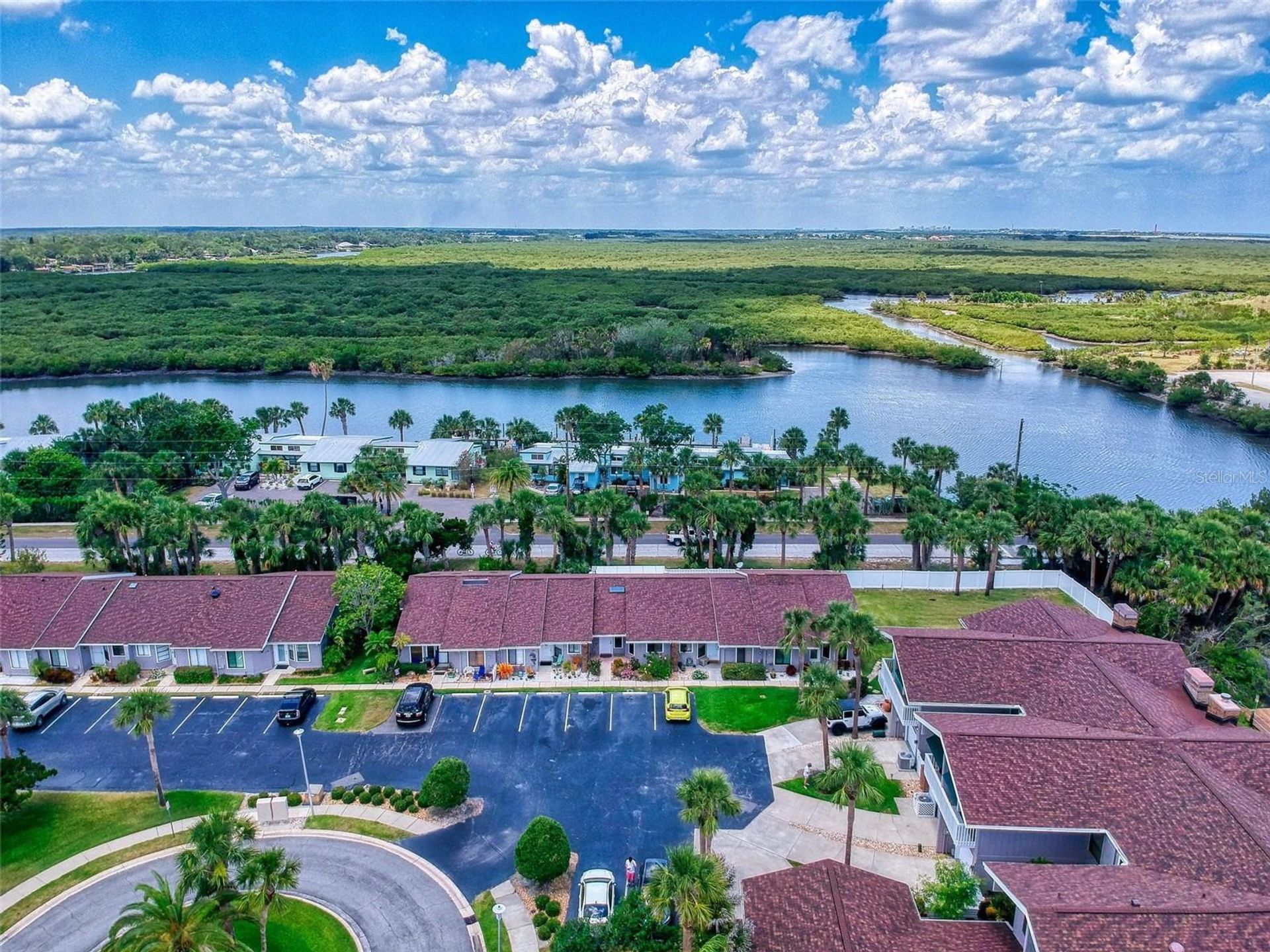 House in New Smyrna Beach, Florida 11783024