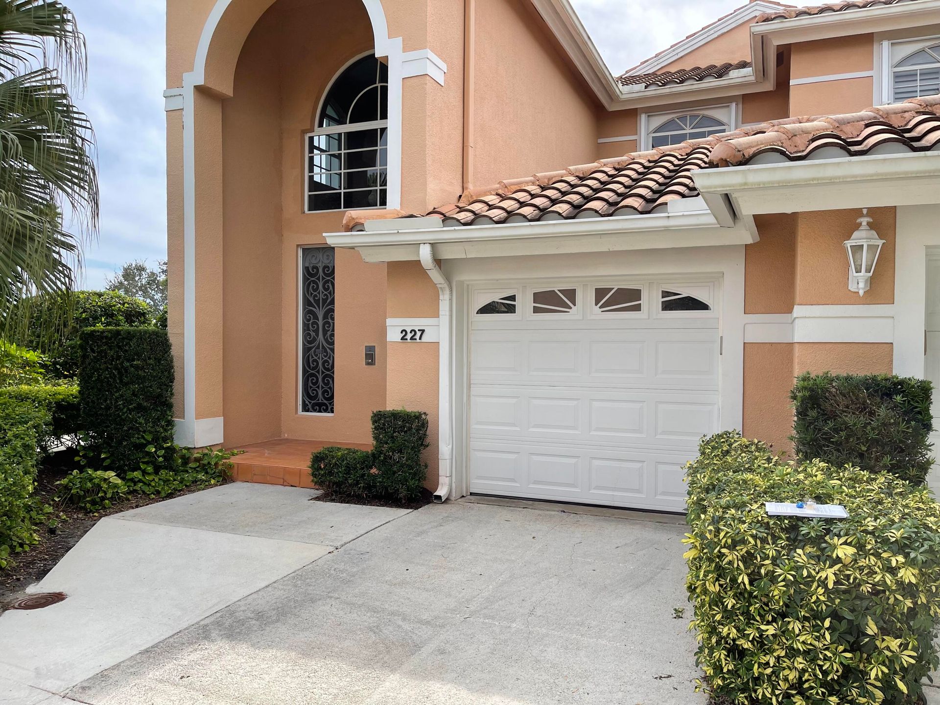 House in Palm Beach Gardens, Florida 11783057