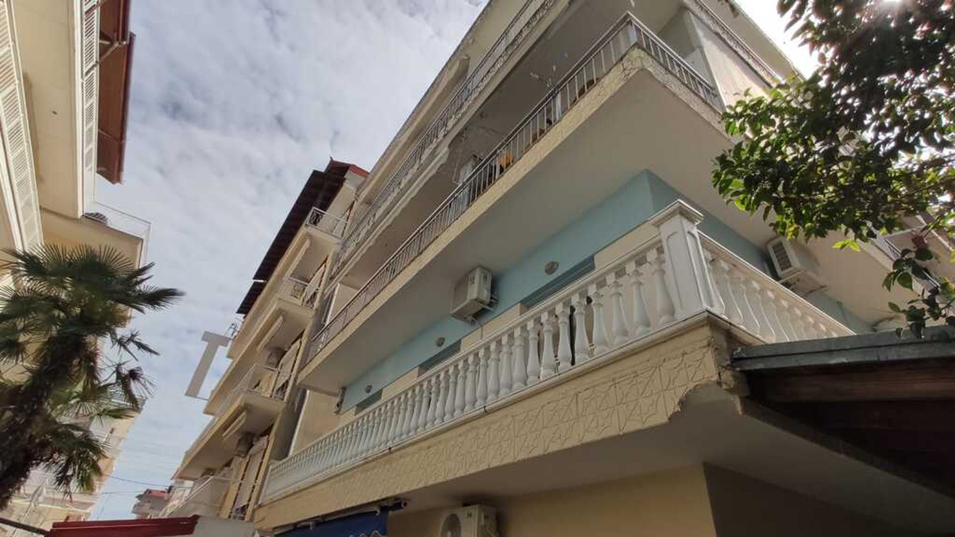 Condominio nel Paralia,  11783900