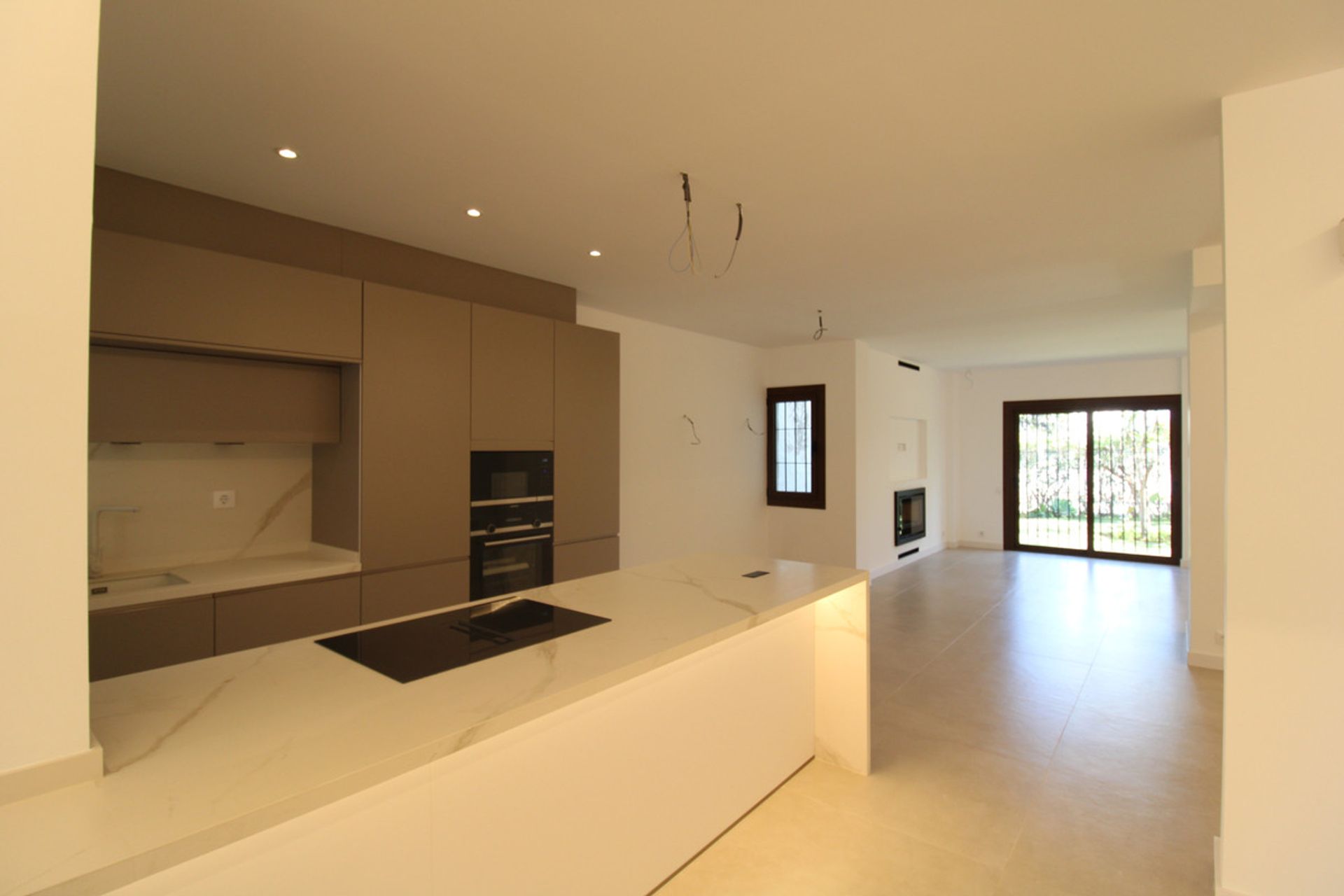 Condominium in Marbella, Andalusia 11786585