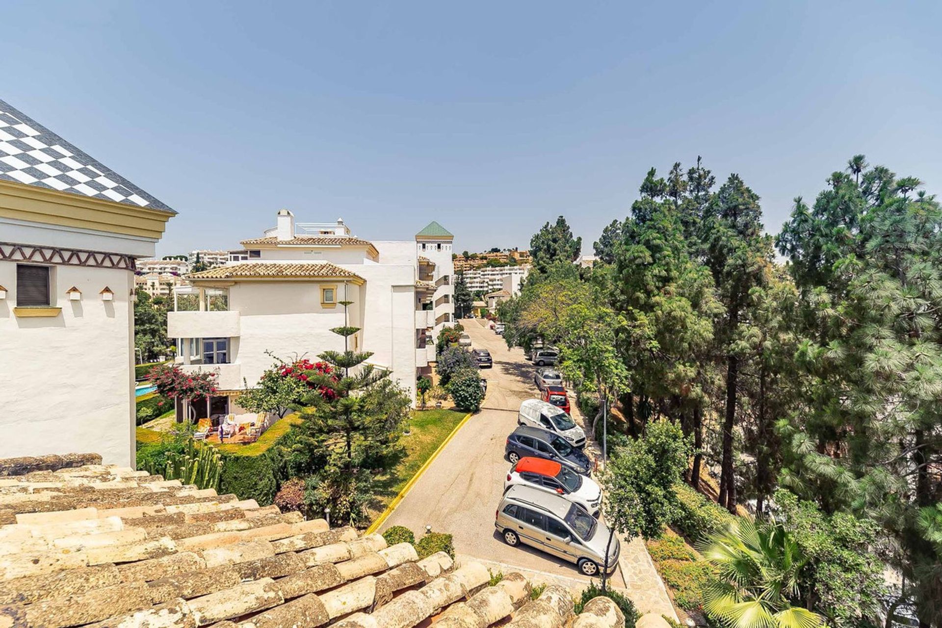 Condominium in Sitio de Calahonda, Andalusia 11786761