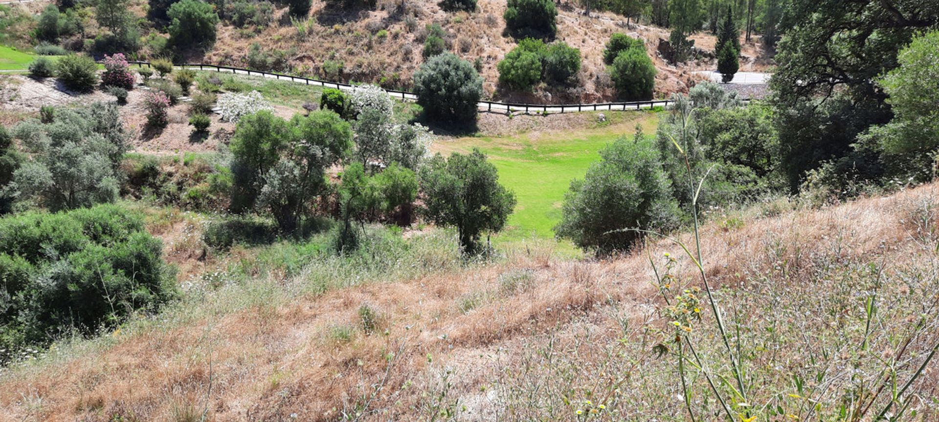 Tanah dalam Fuengirola, Andalusia 11786996