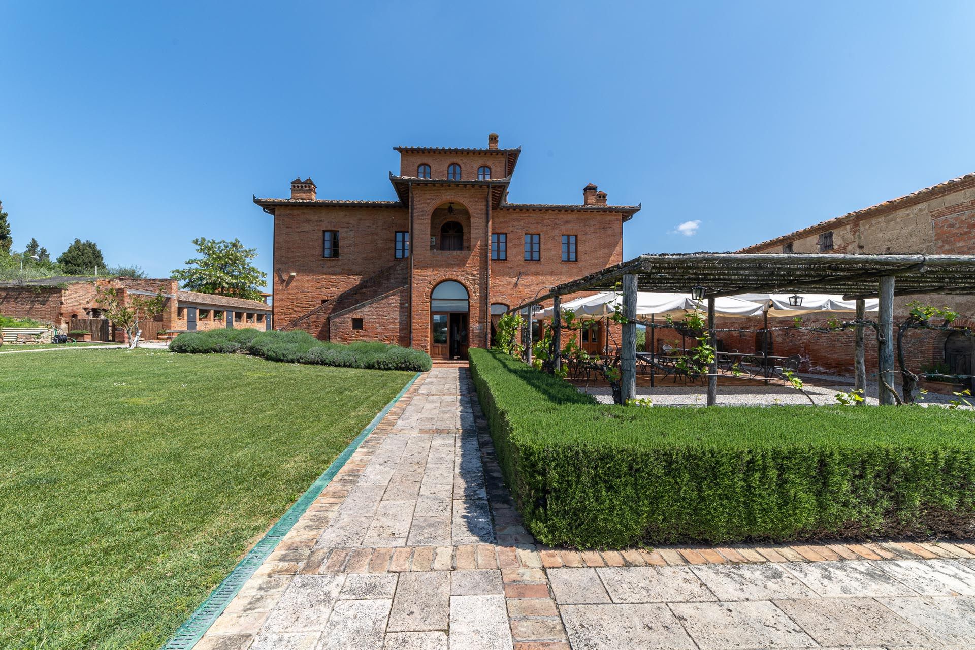 بيع بالتجزئة في Sinalunga, Tuscany 11787603