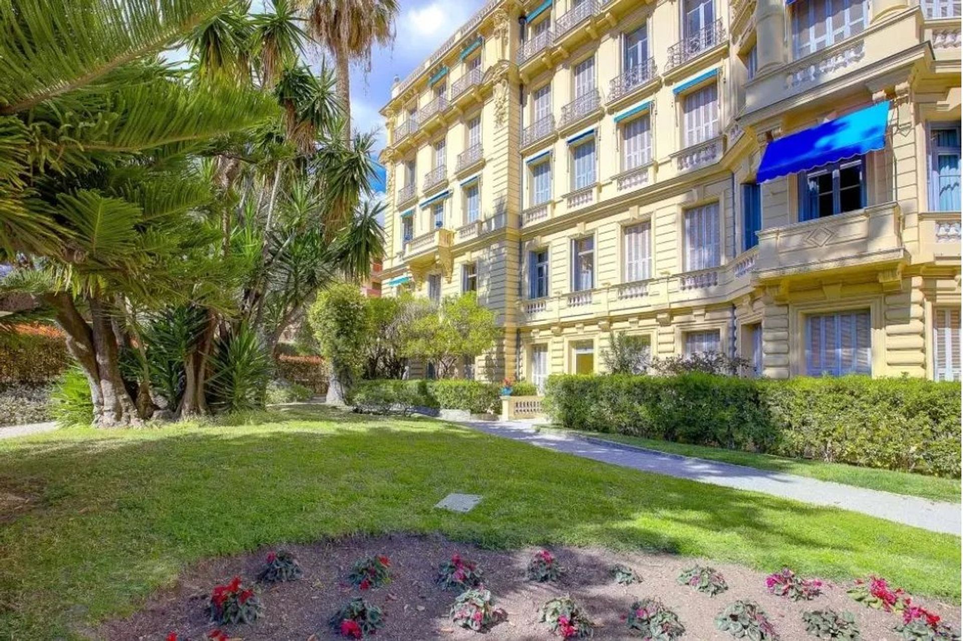 Condominium in Beaulieu-sur-Mer, Provence-Alpes-Côte d'Azur 11787608