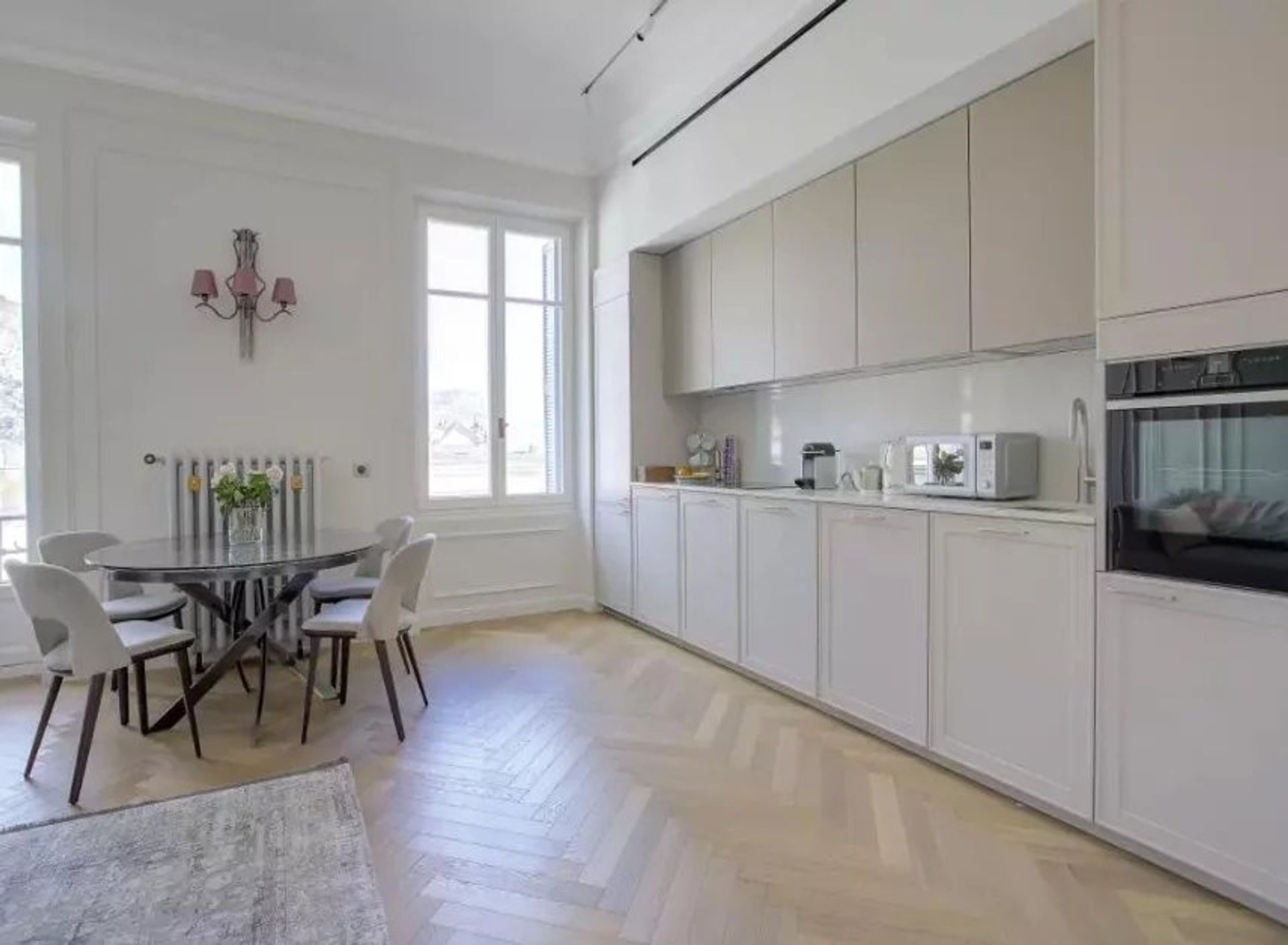 Condominium in Beaulieu-sur-Mer, Provence-Alpes-Côte d'Azur 11787608