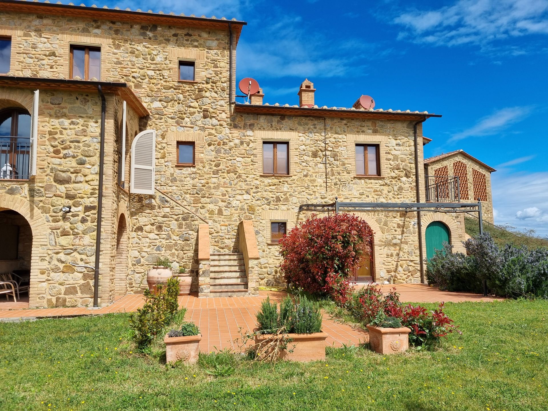 Condominium dans Château San Gimignano, Toscane 11787690