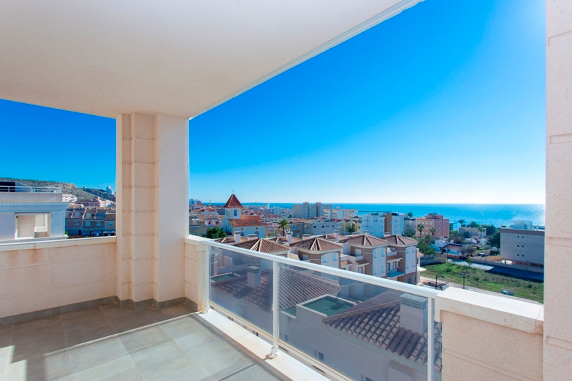 Condominium in Santa Pola, Valencia 11790774