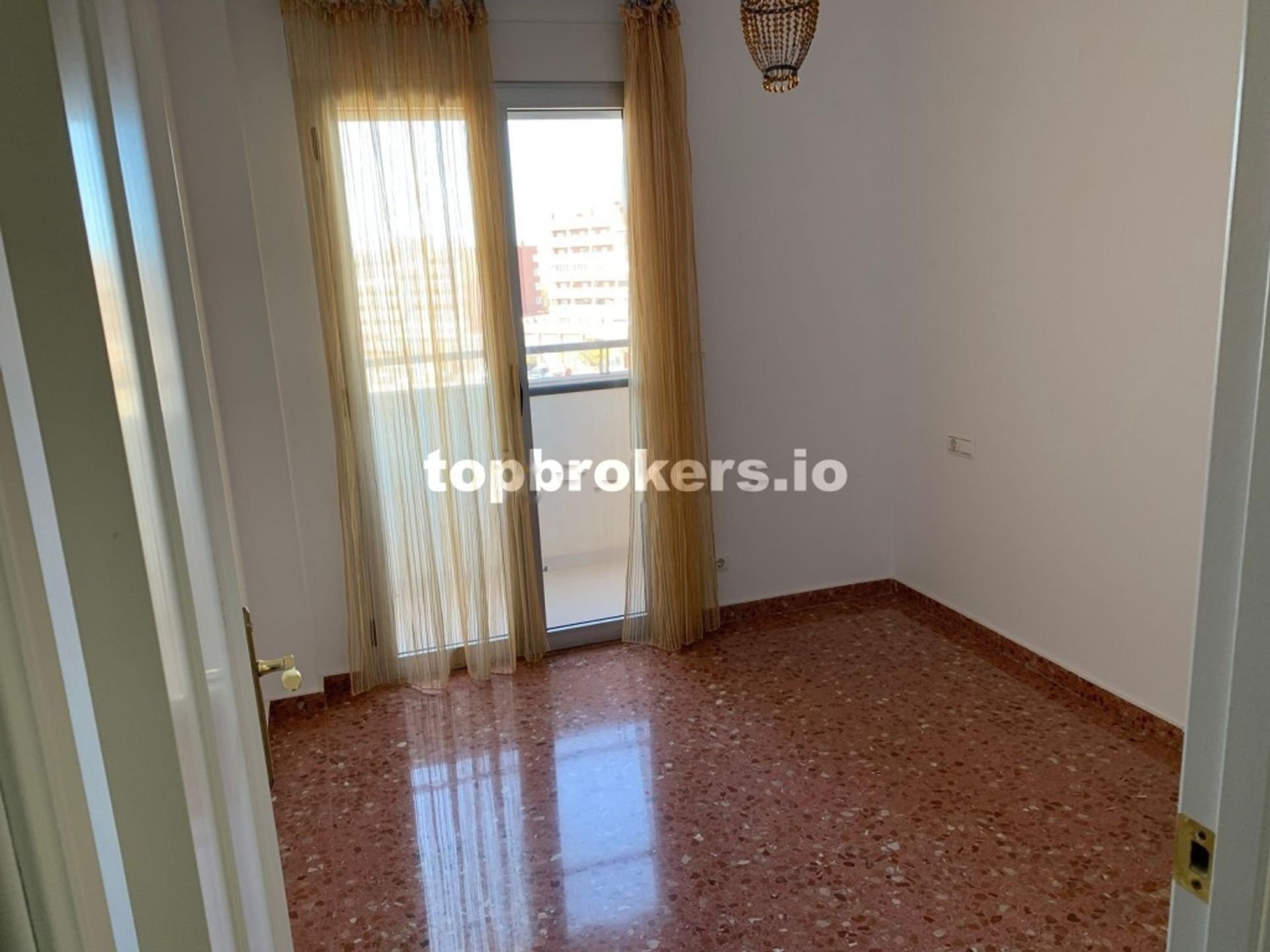 Condominium in Alicante (Alacant), Comunidad Valenciana 11793939