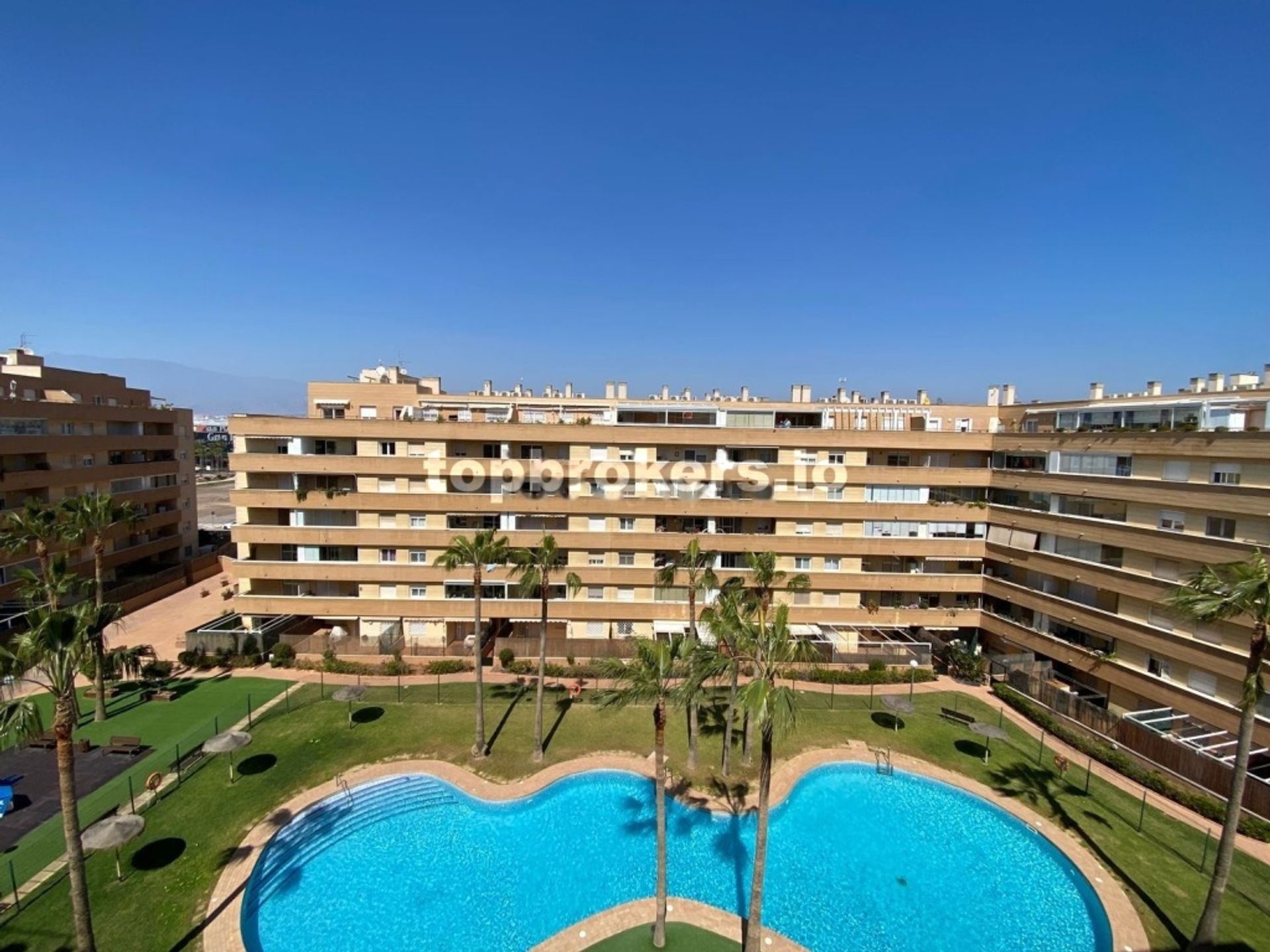 Condominium dans Roquetas de Mar, Andalusia 11793940