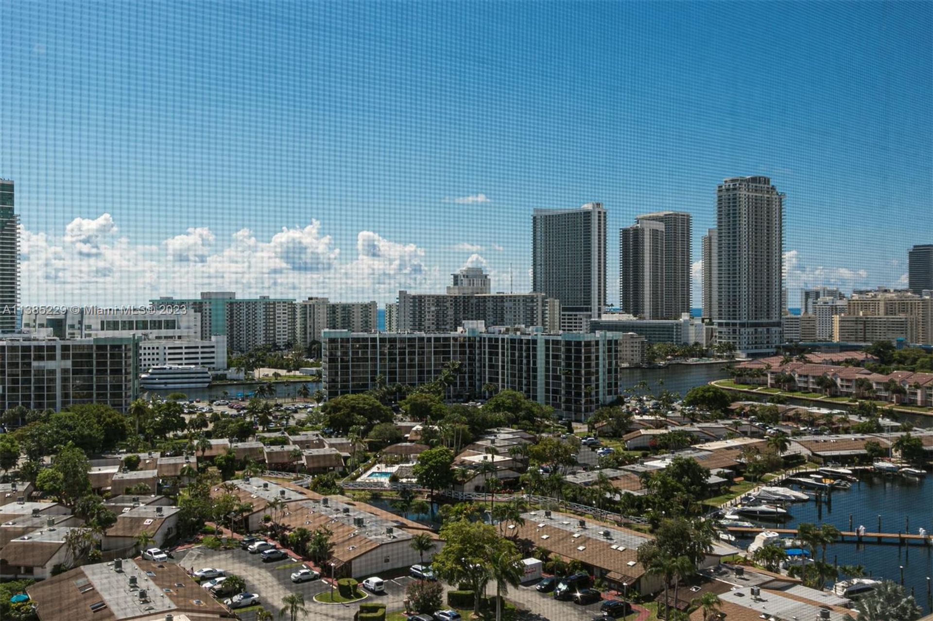 분양 아파트 에 Hallandale Beach, Florida 11794019