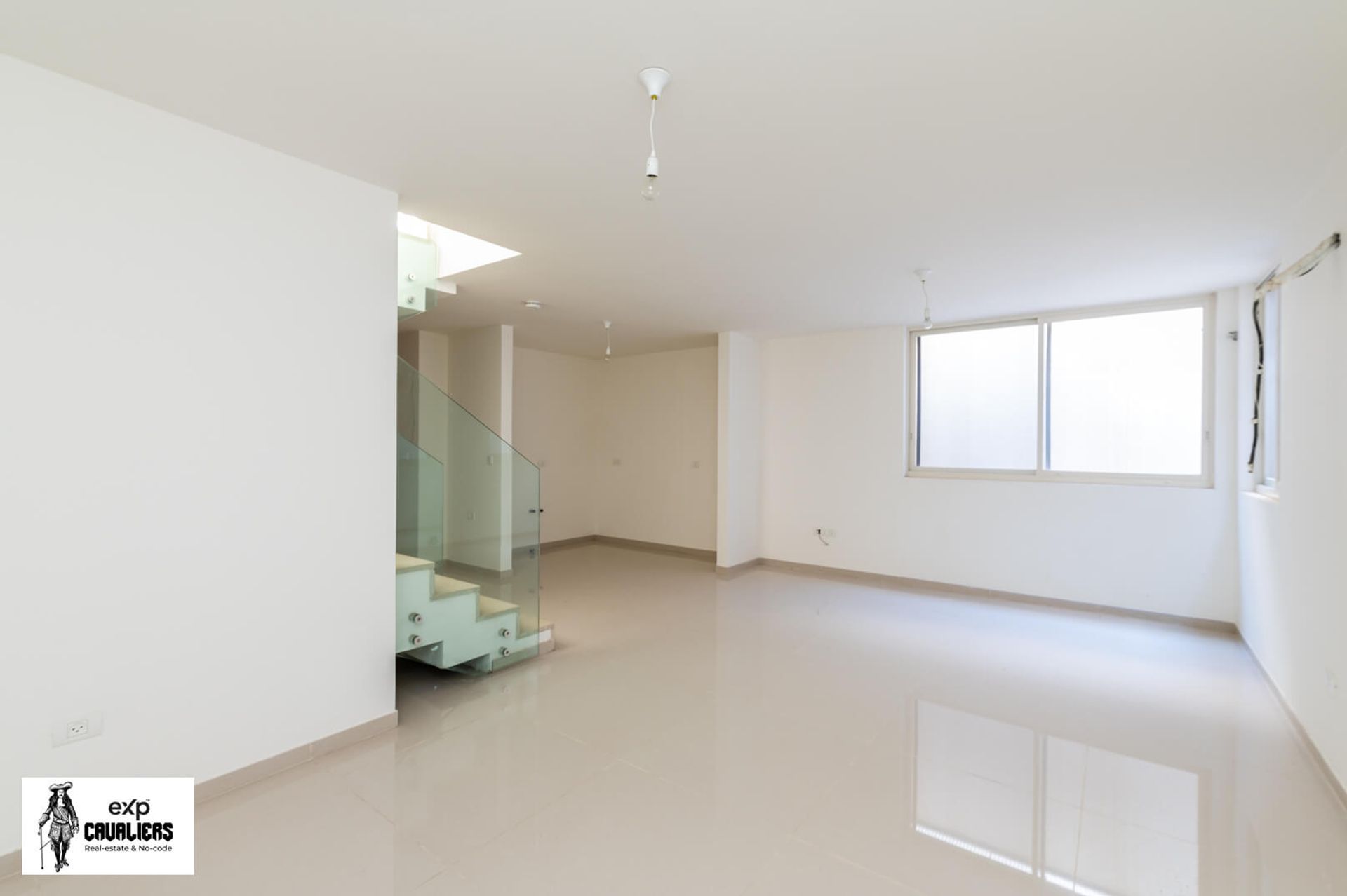 بيت في رعنانا, 29 Ha-Makhtarot Street 11794325