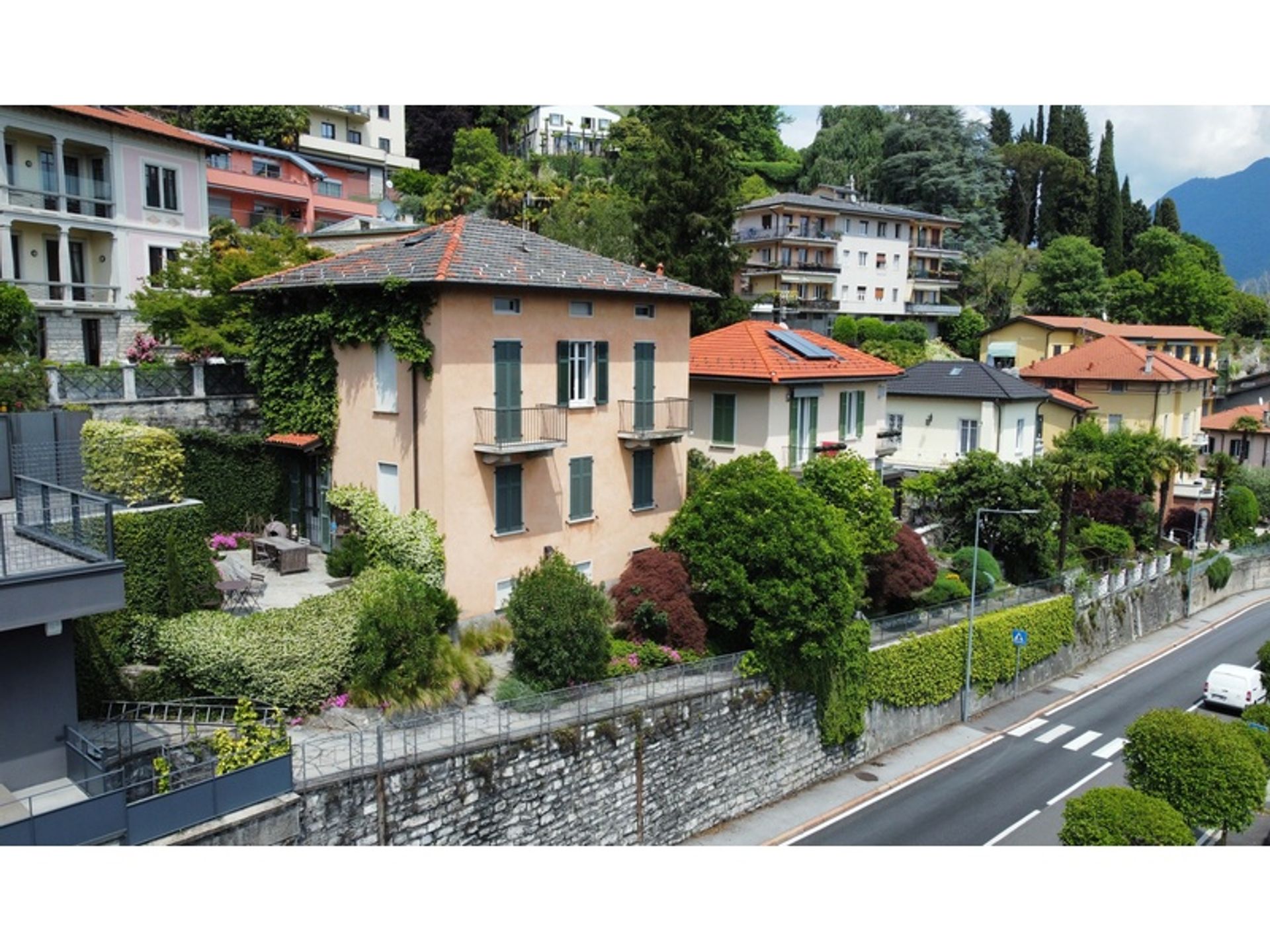 住宅 在 Como, Lombardia 11794399