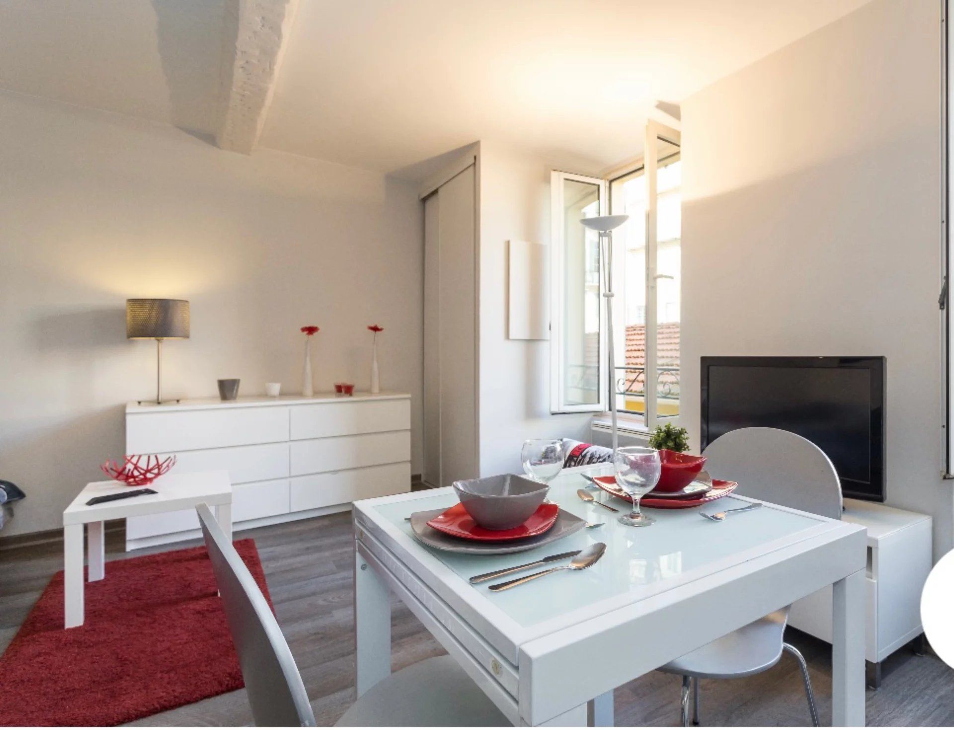 Condominium in Nice, Provence-Alpes-Cote d'Azur 11795067