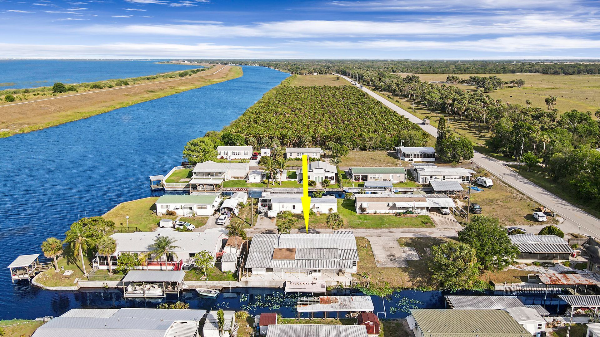 صناعي في Okeechobee, Florida 11795215