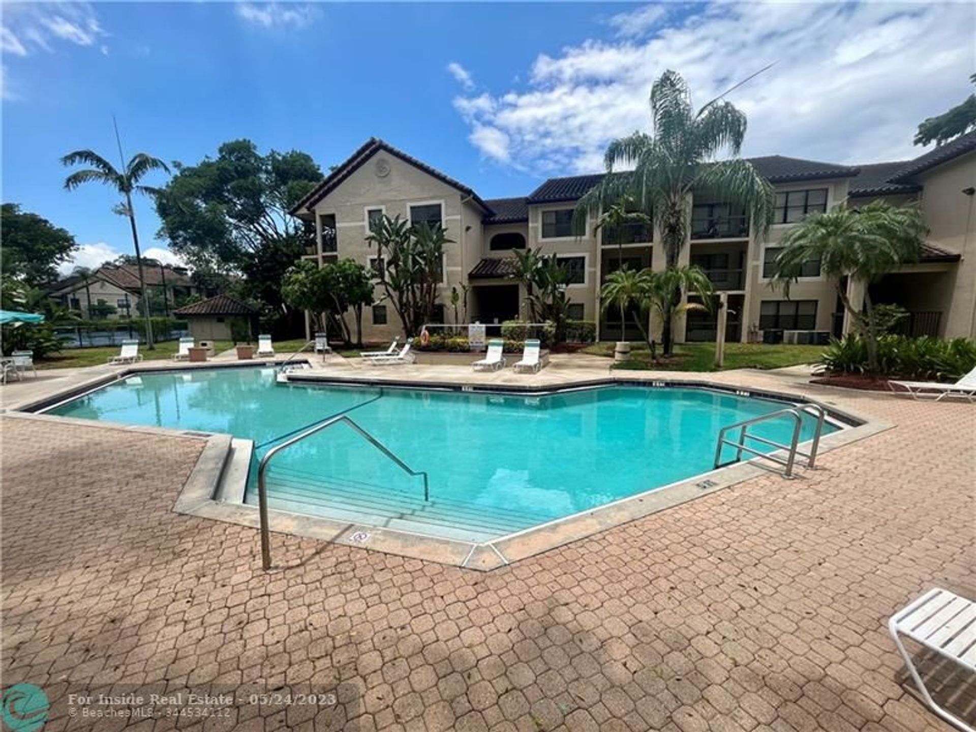 Συγκυριαρχία σε Pompano Beach, Florida 11795235