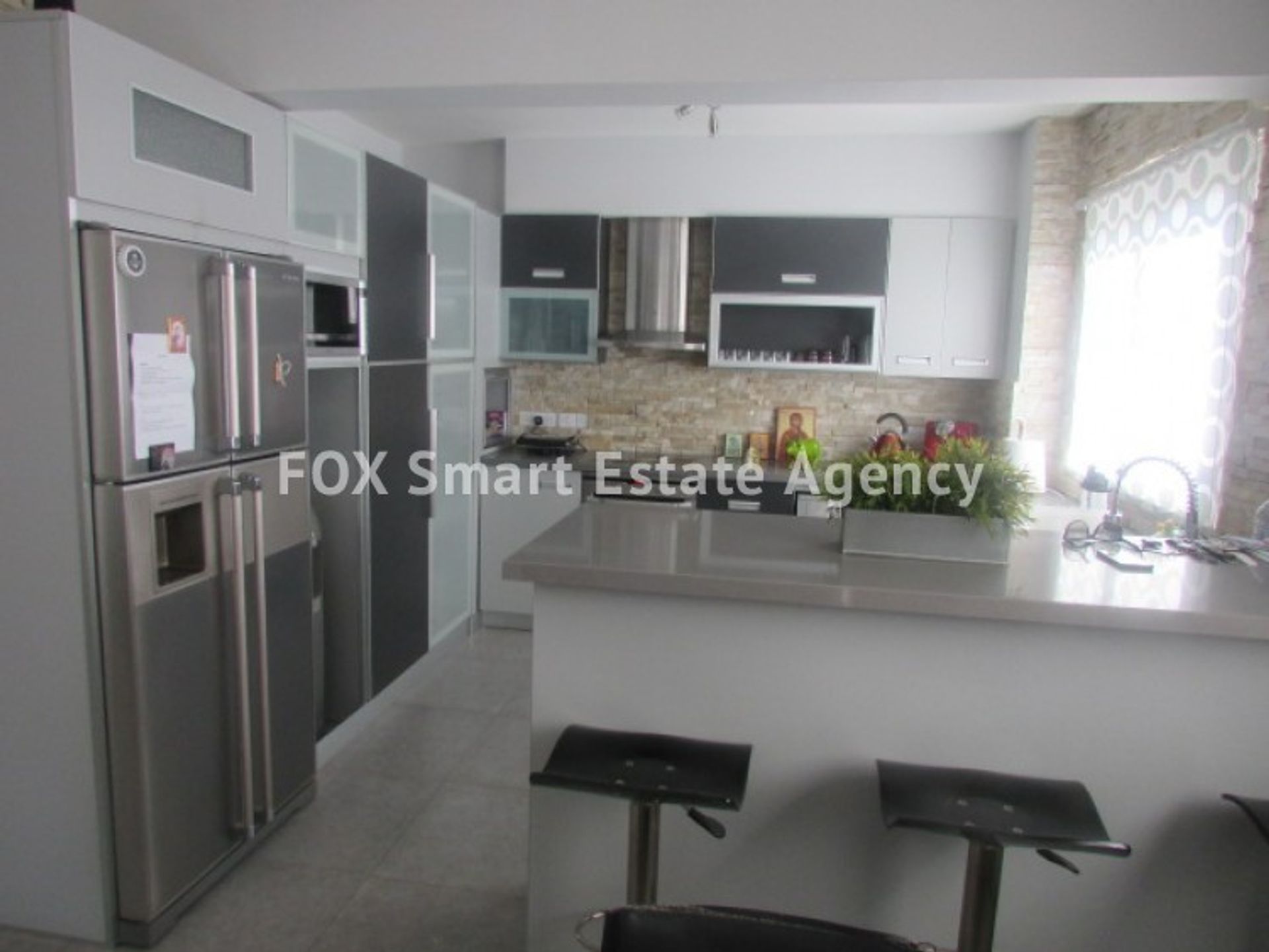 Condominio nel Nicosia, Lefkosia 11795629