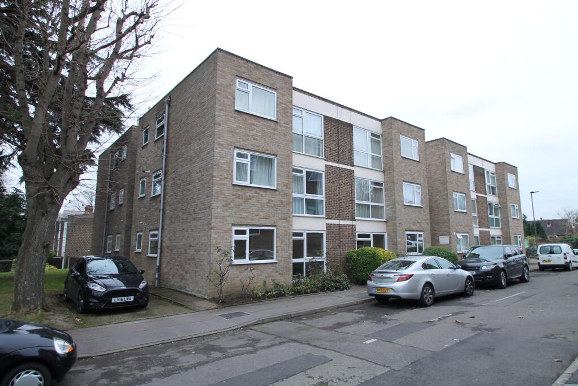 Condominium in , England 11798647