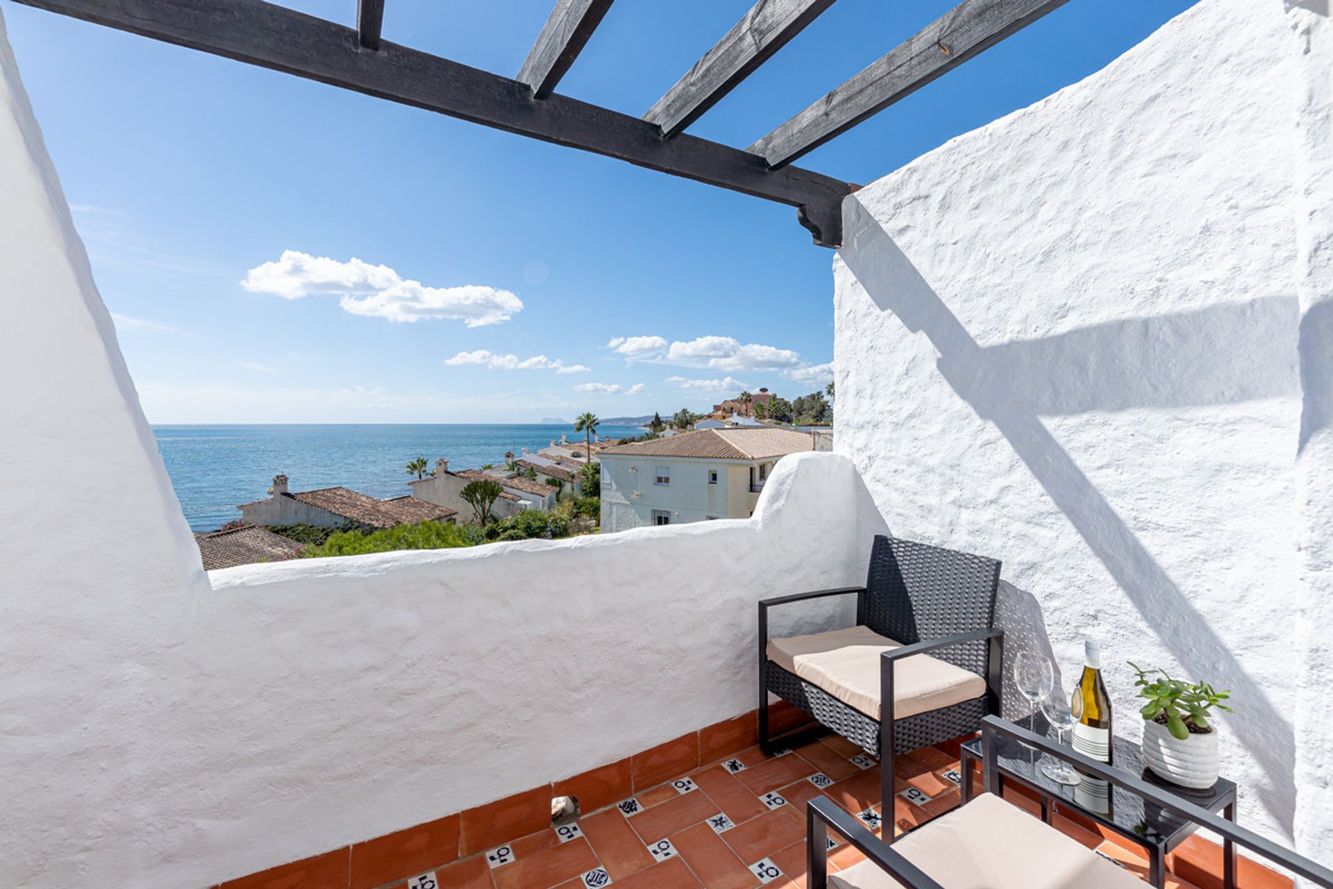 Condominio en Estepona, Andalucía 11798924