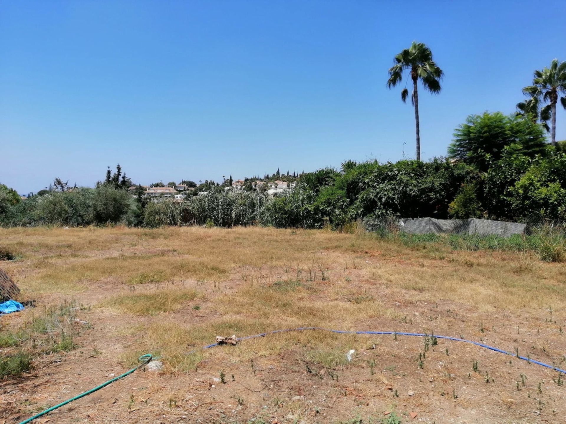 Land in Marbella, Andalucía 11800159