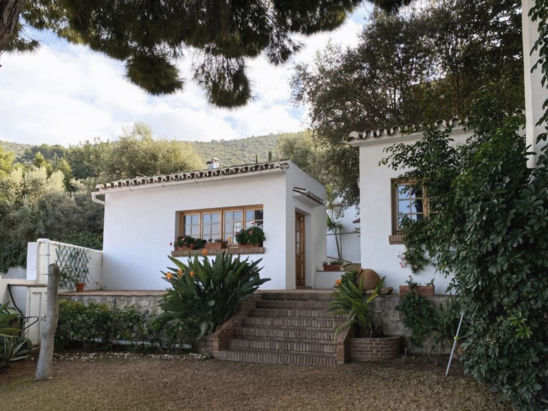 Huis in Alhaurín de la Torre, Andalucía 11800161