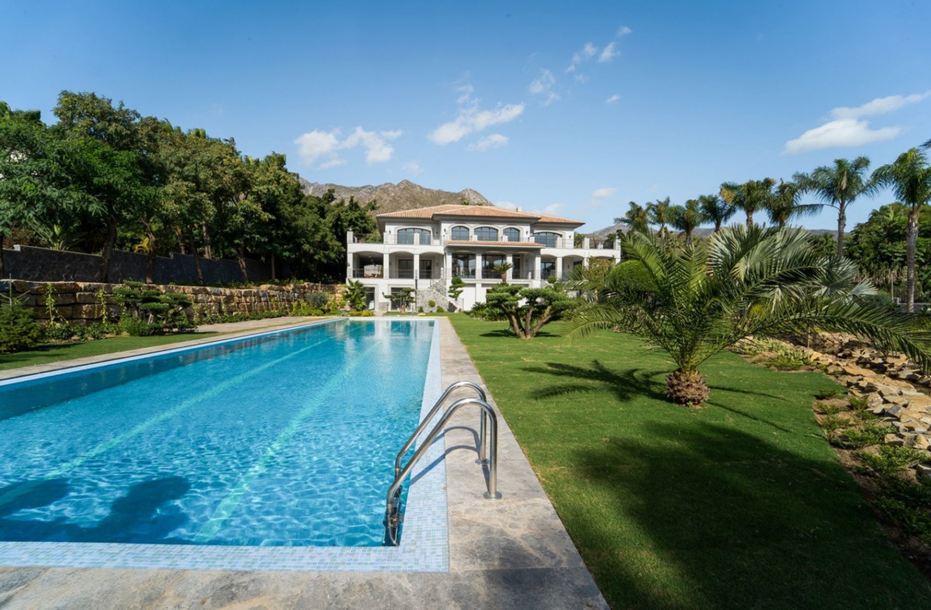 Haus im Marbella, Andalucía 11800301