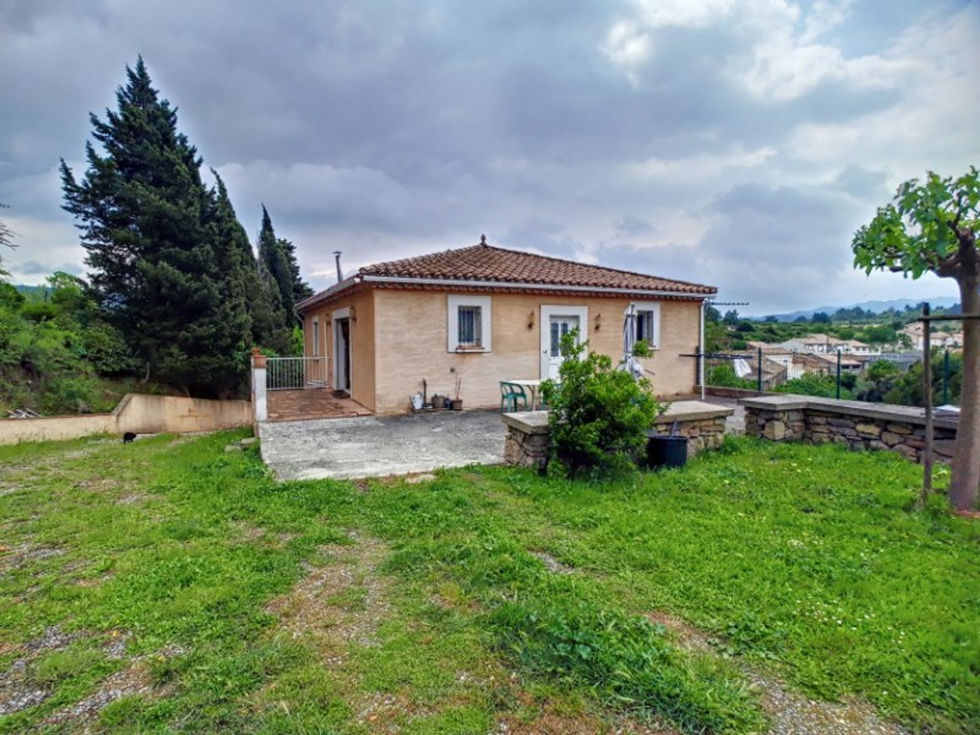 casa en Saint-Laurent-de-la-Cabrerisse, Occitanie 11800363