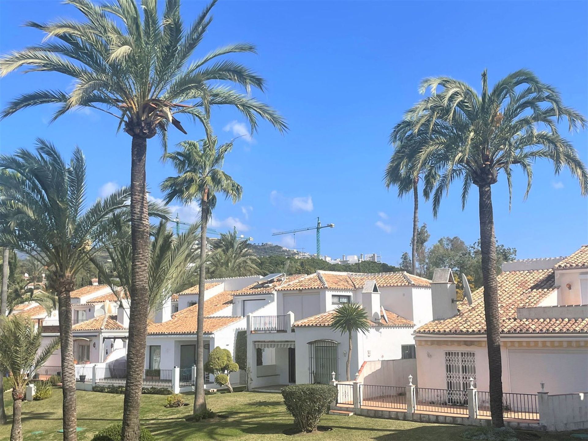 Rumah di Marbella, Andalusia 11800757