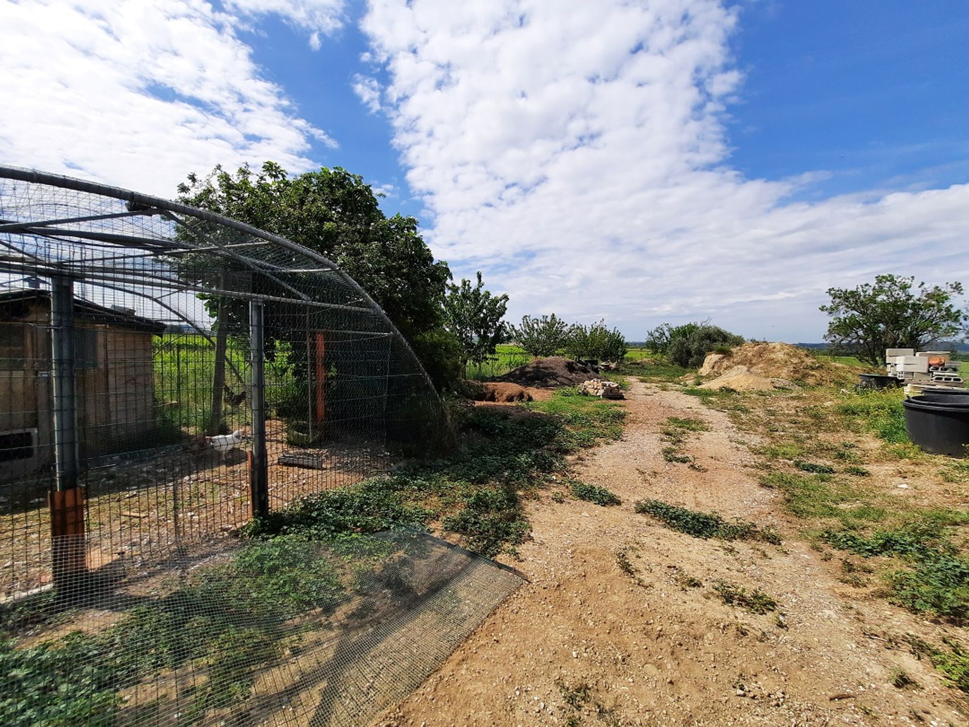 אַחֵר ב Cazouls-lès-Béziers, Occitanie 11803591