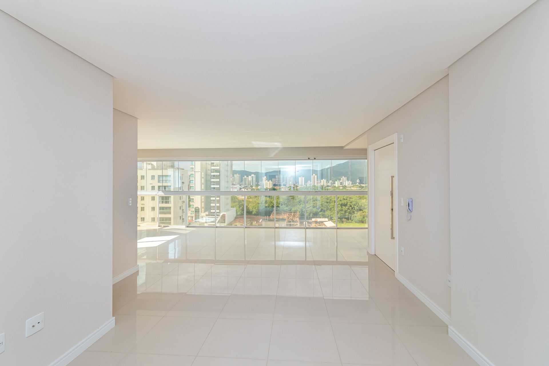 Condominium in Meia Praia, 396 Rua 314 11804544