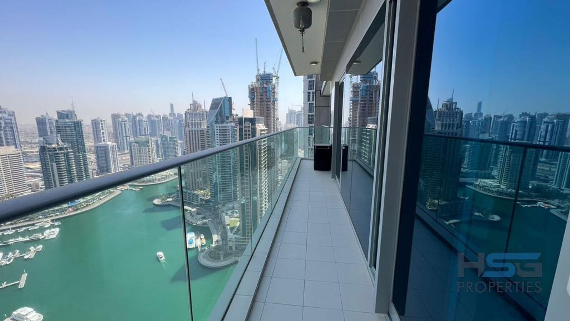 Condominium in Dubai, Dubai 11804655