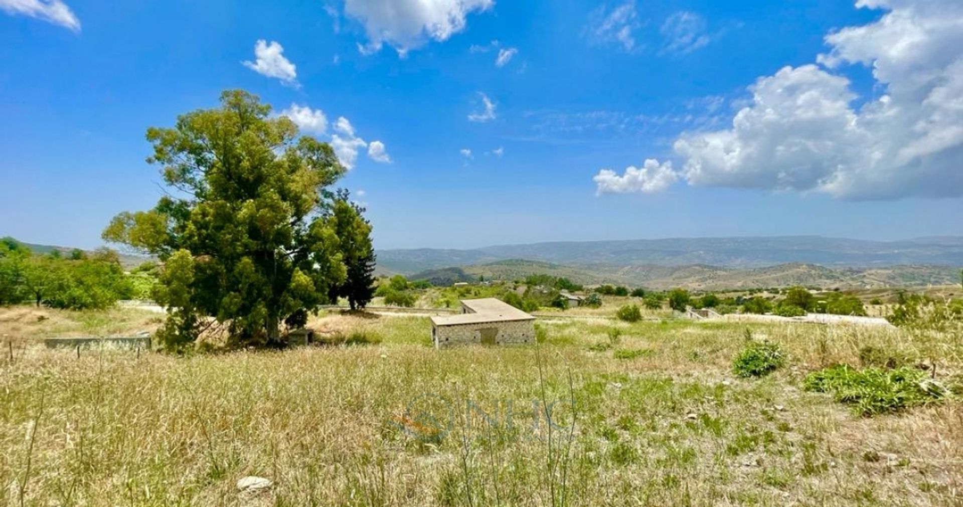 Tierra en Mesa Chorio, Pafos 11805267