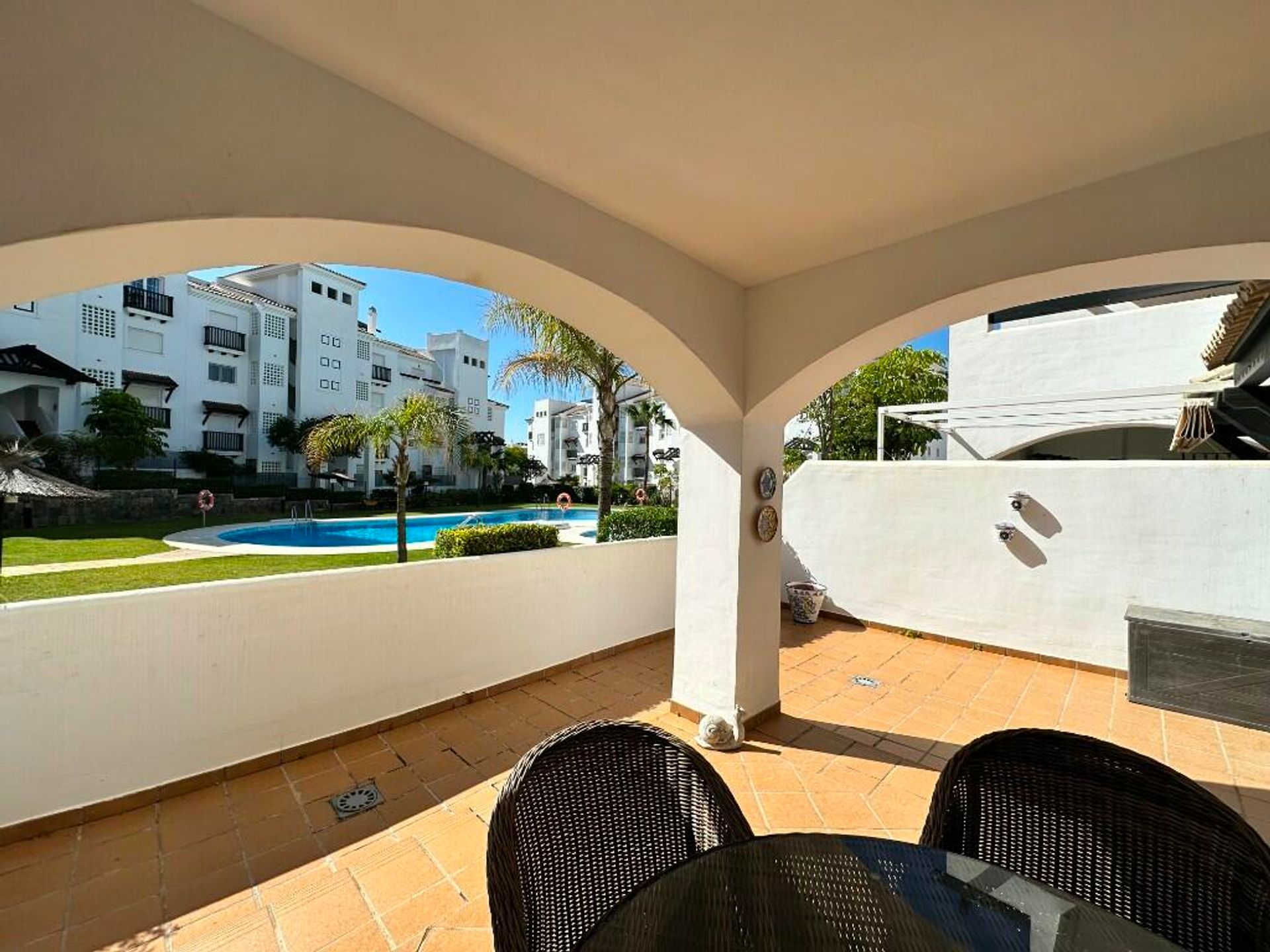 Condominio nel Puerto de la Duquesa, Andalusia 11805546