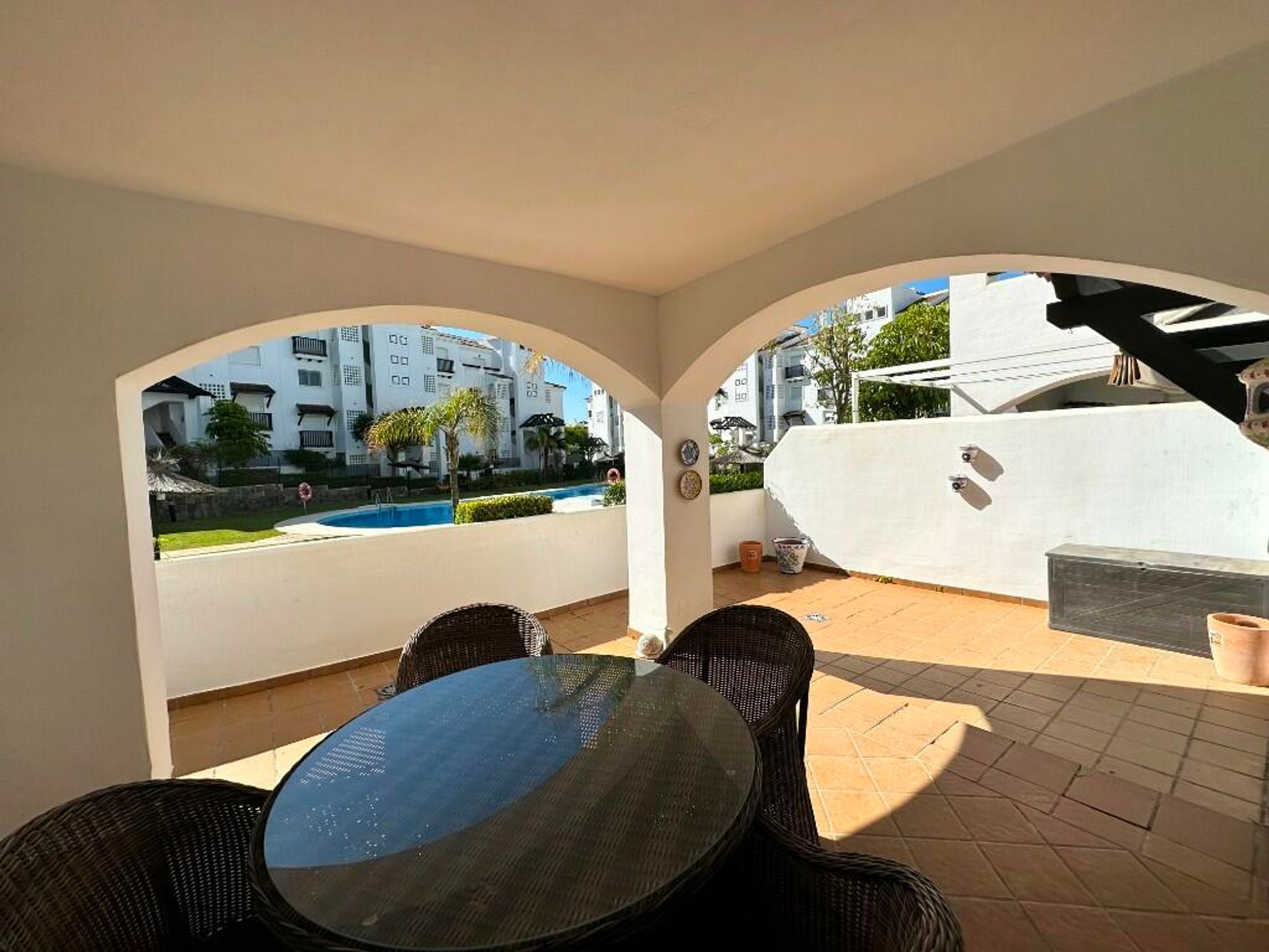 Condominio nel Puerto de la Duquesa, Andalusia 11805546