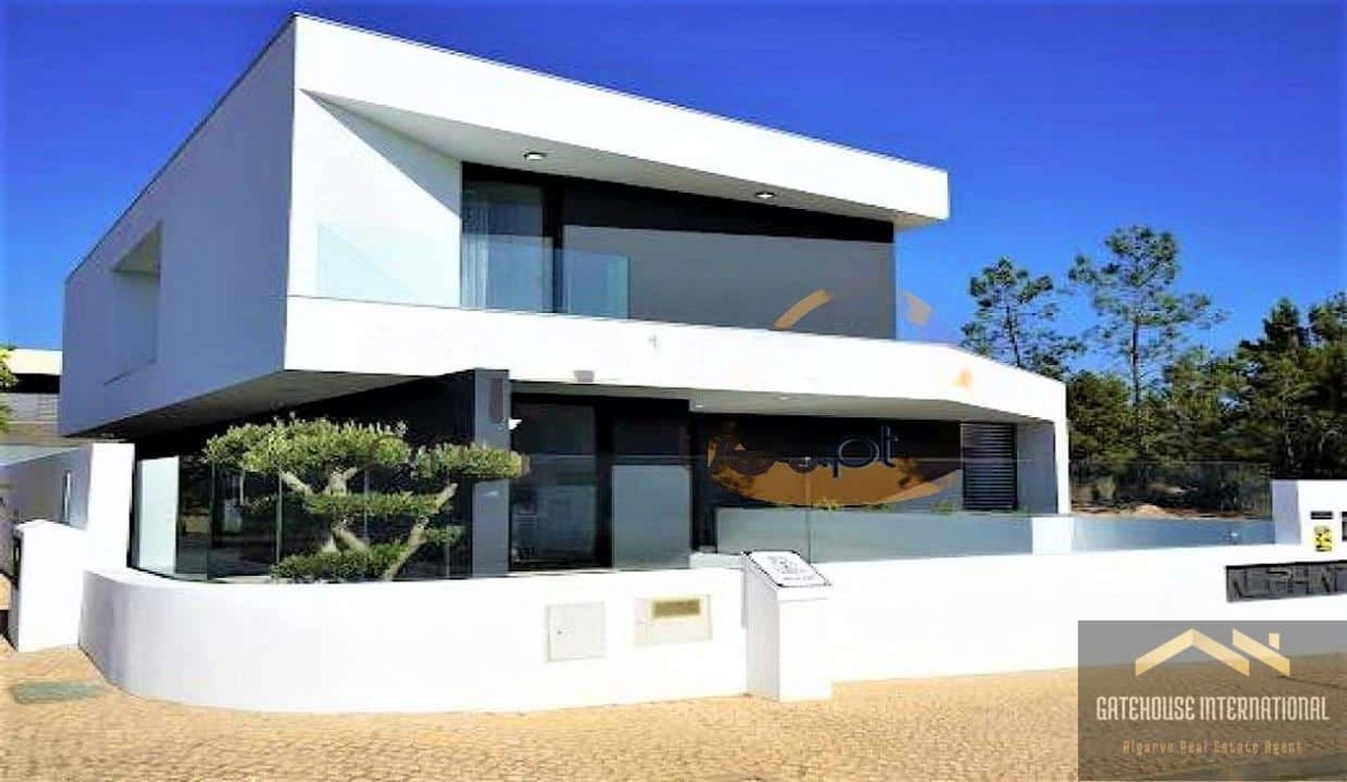 Huis in Quarteira, Faro 11806400