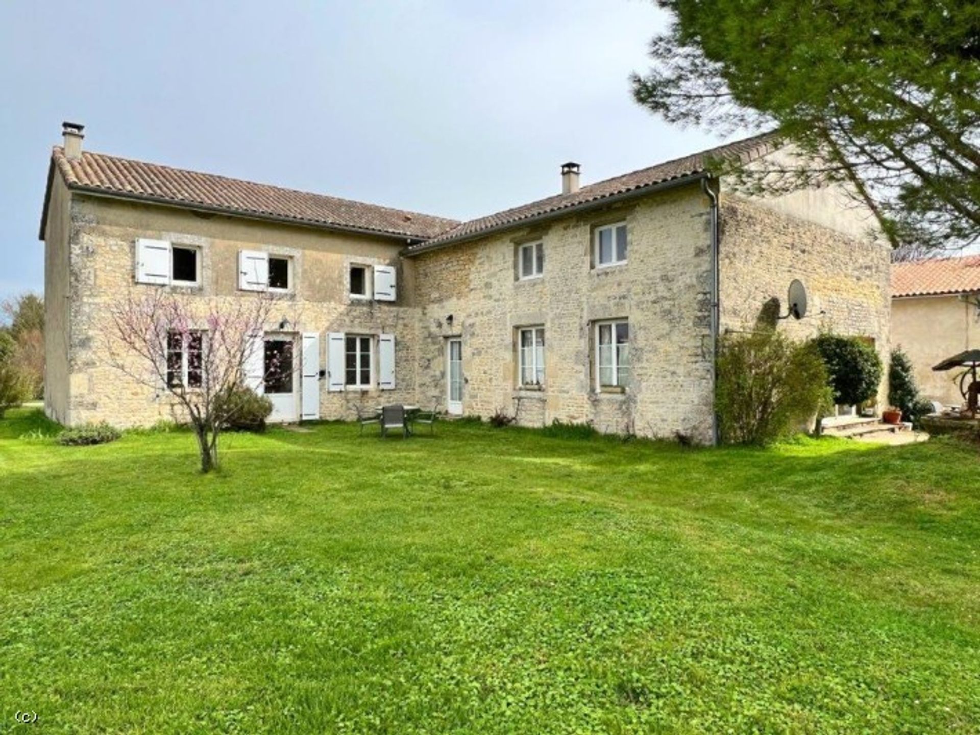 rumah dalam Condac, Nouvelle-Aquitaine 11806647