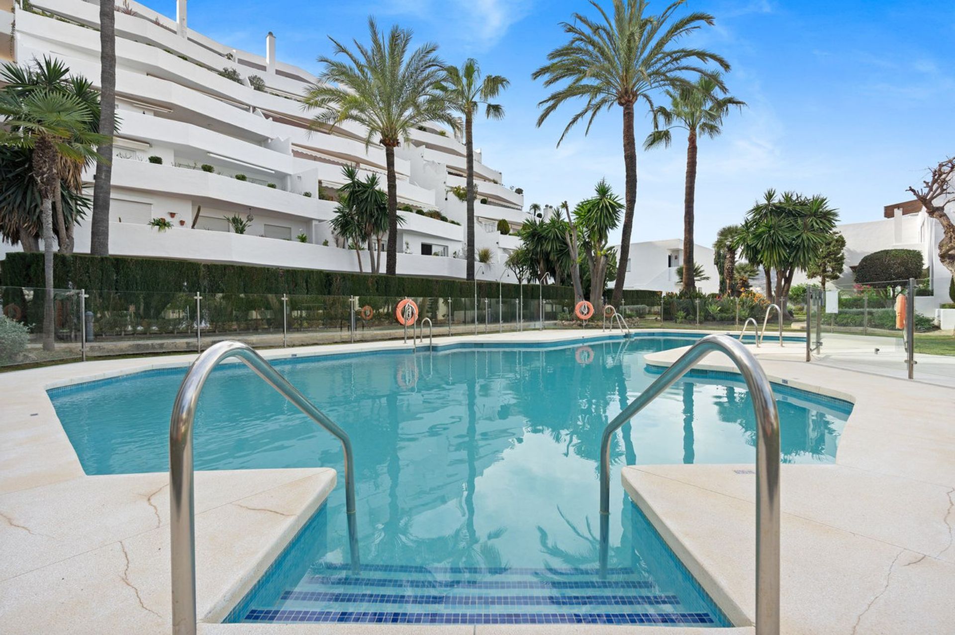 Condominium dans Marbella, Andalucía 11806656