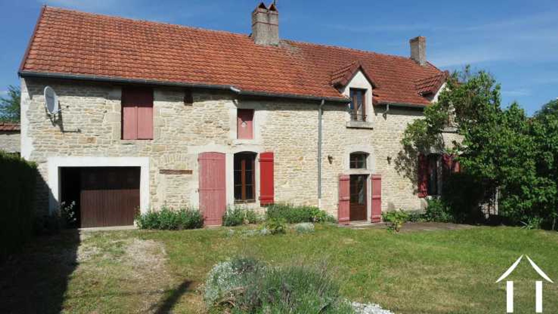 Hus i Montoillot, Bourgogne-Franche-Comte 11809035