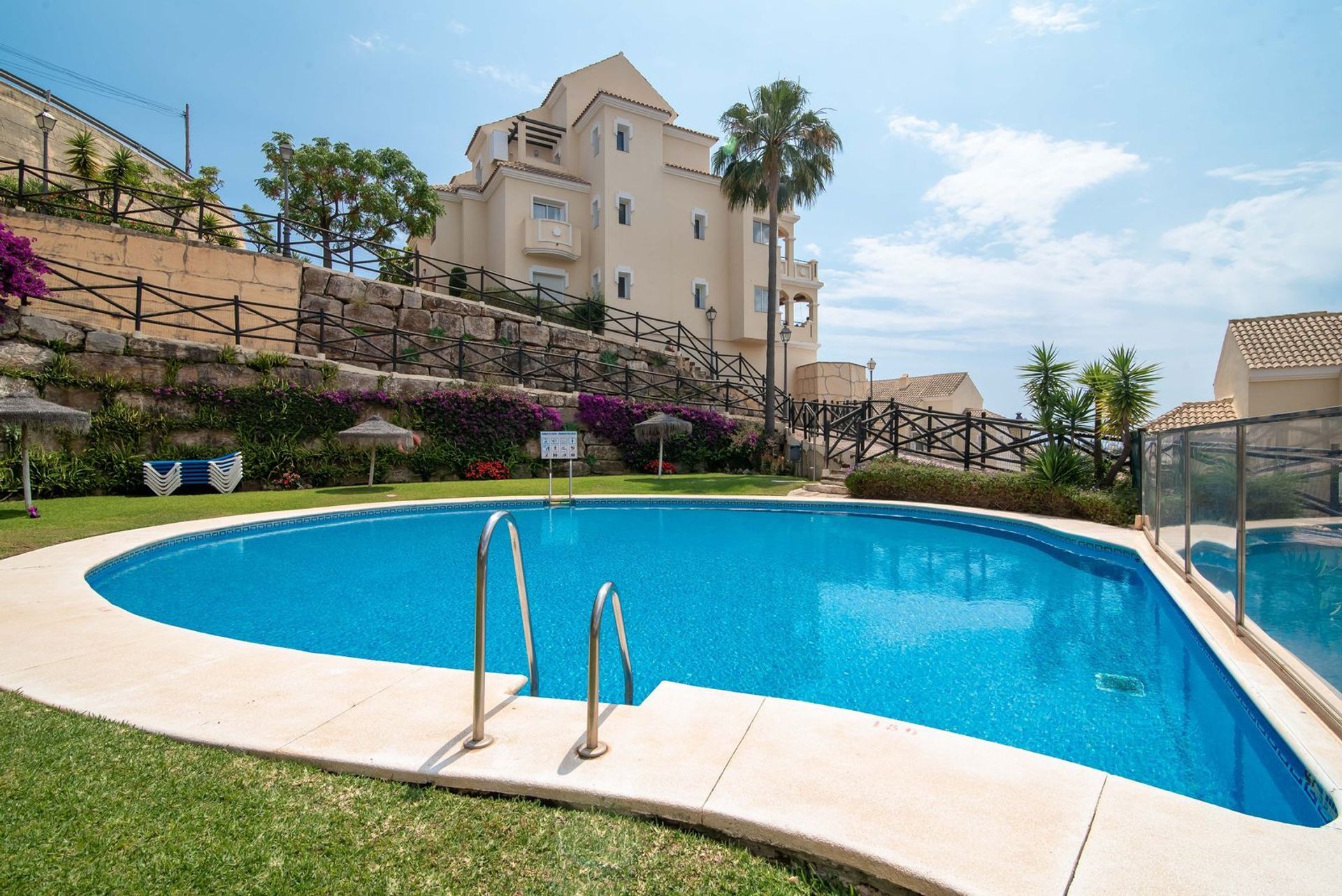 Condominium in Marbella, Andalucía 11809270