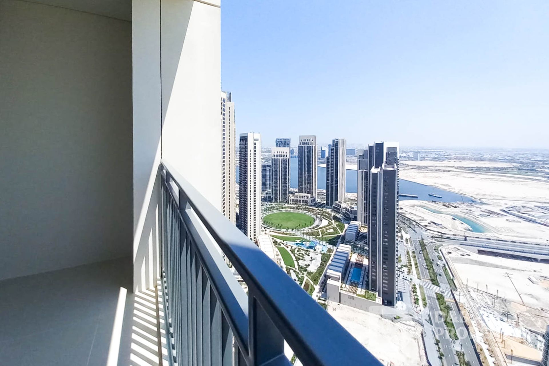 Condominium in Dubai, Dubai 11809731