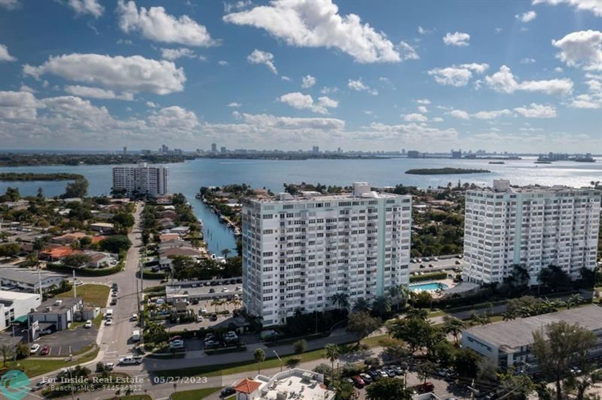 Condominium dans North Miami, Florida 11809850