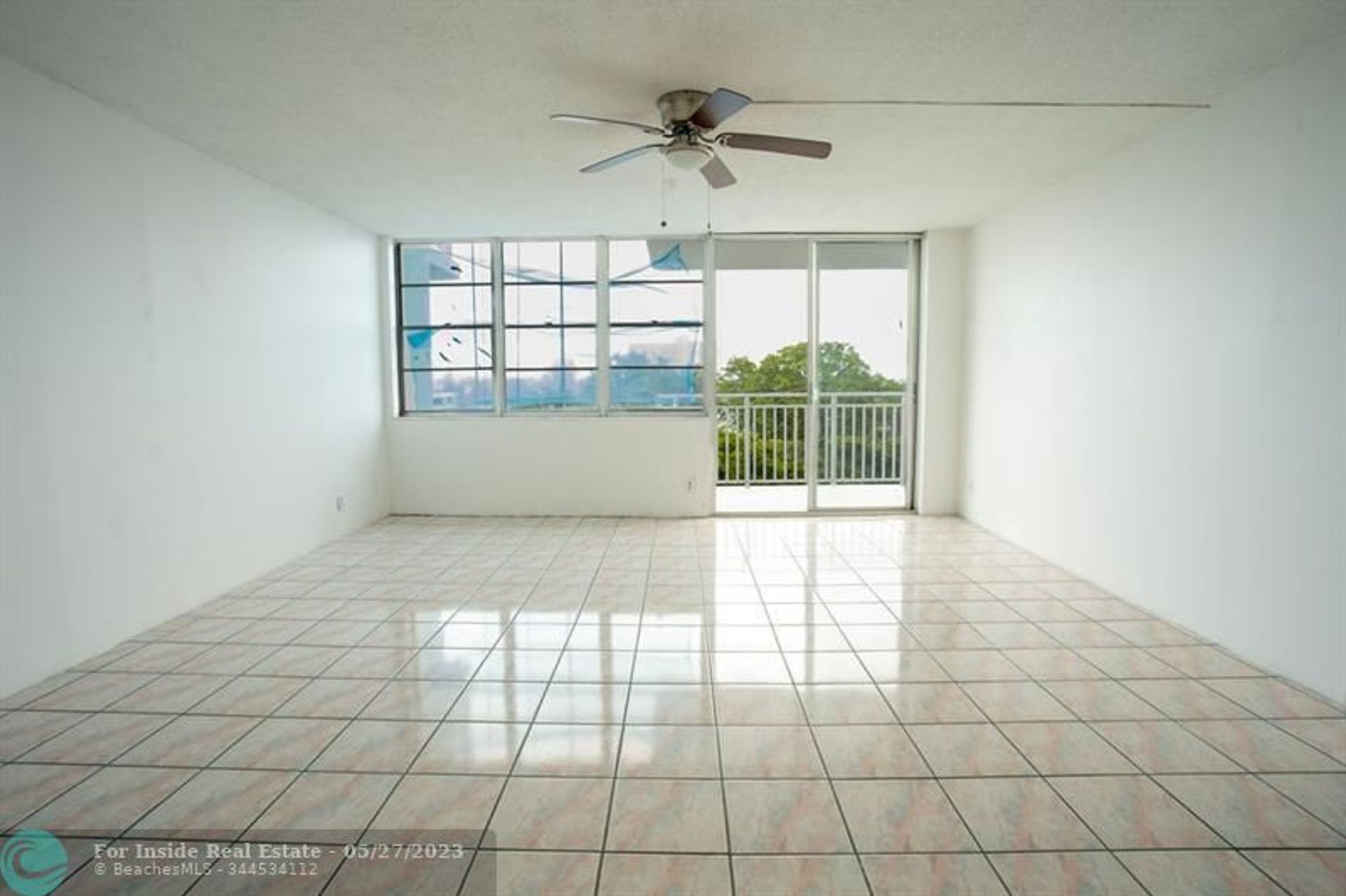 Condominio en North Miami, Florida 11809850