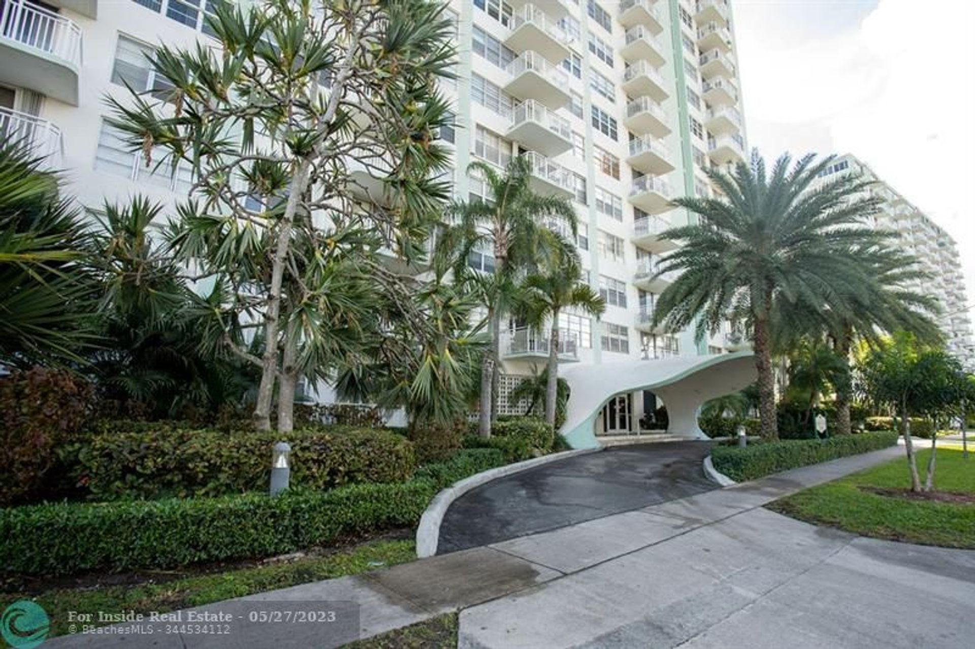 Condominio en North Miami, Florida 11809850