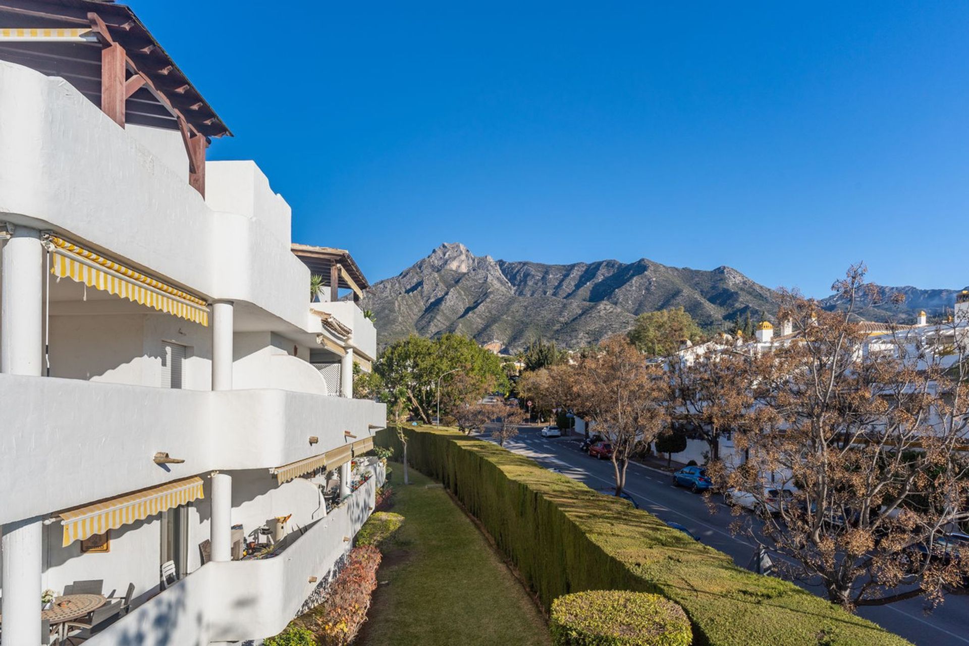 Condominium in Marbella, Andalusia 11810417