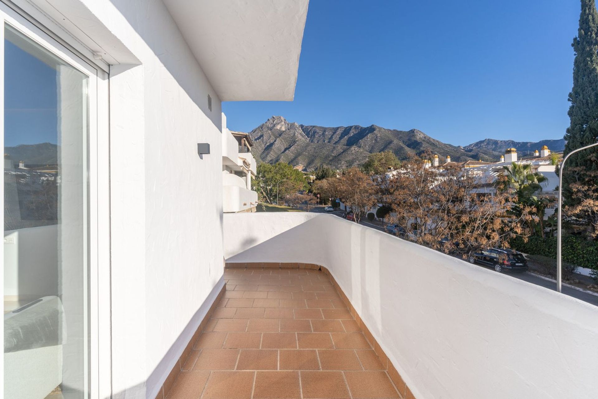 Condominium in Marbella, Andalusia 11810417