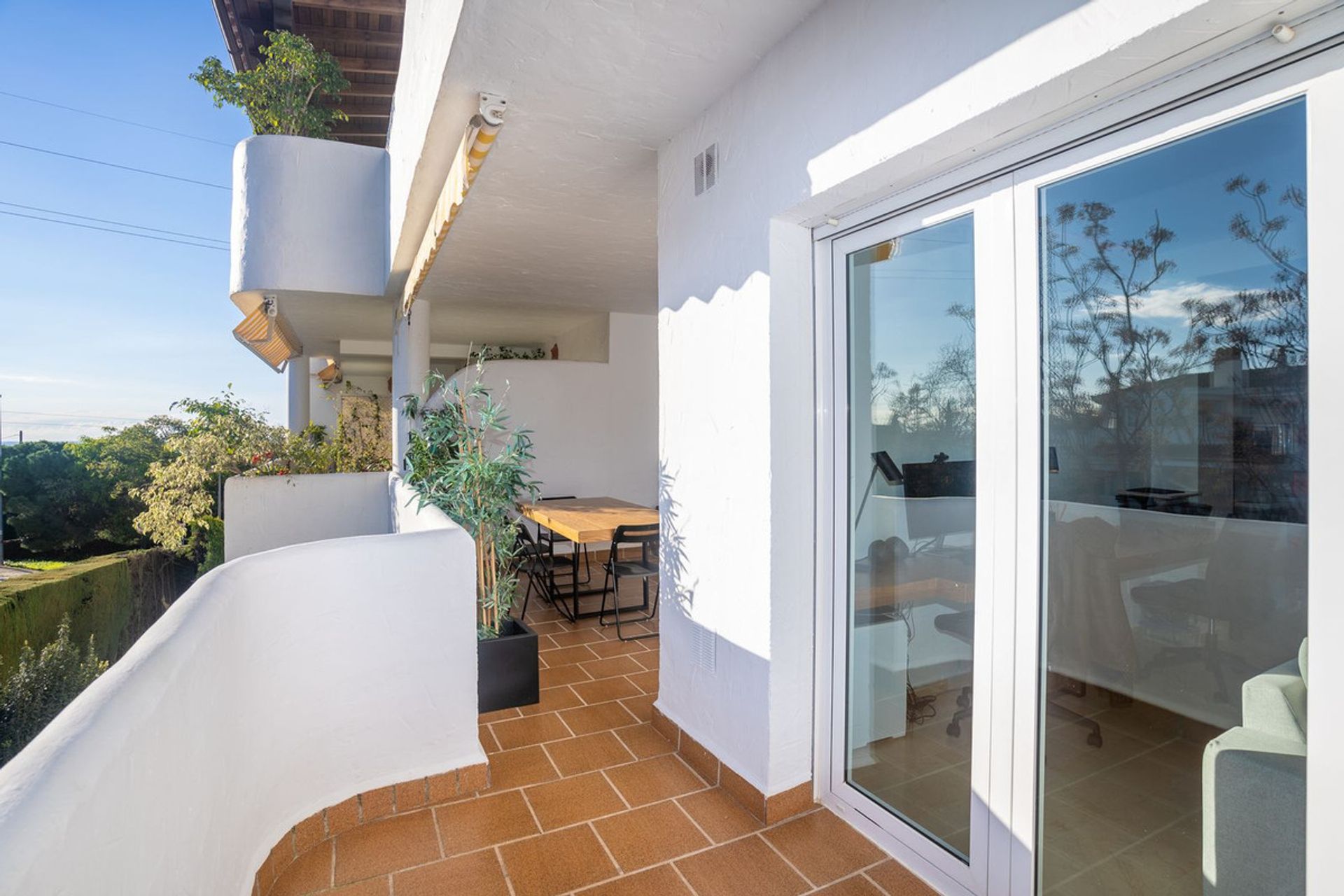 Condominium in Marbella, Andalusia 11810417