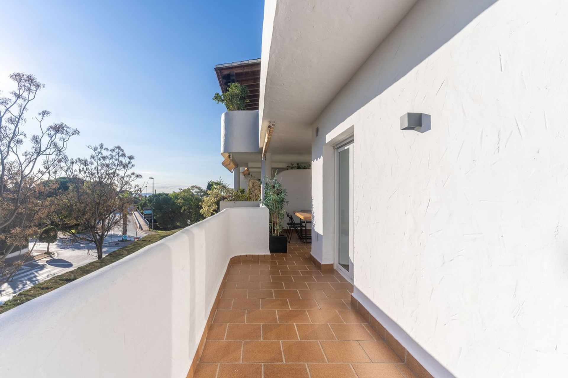 Condominium in Marbella, Andalusia 11810417