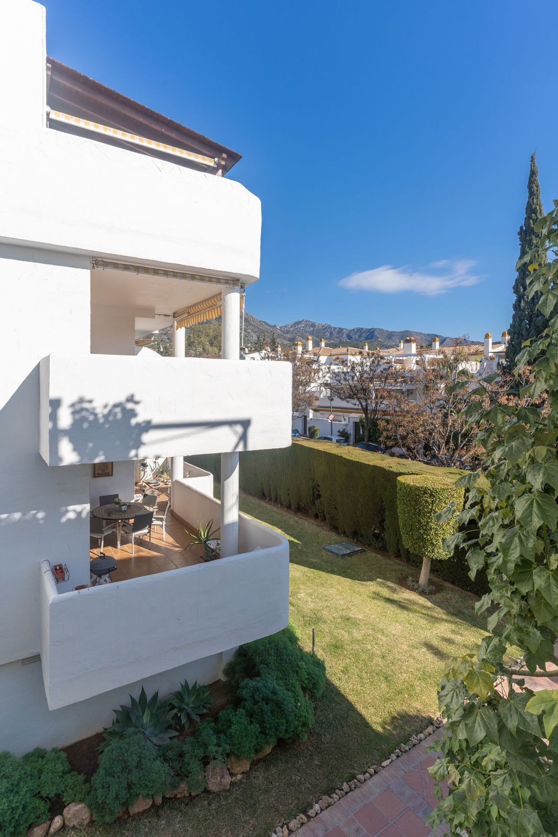 Condominium in Marbella, Andalusia 11810417